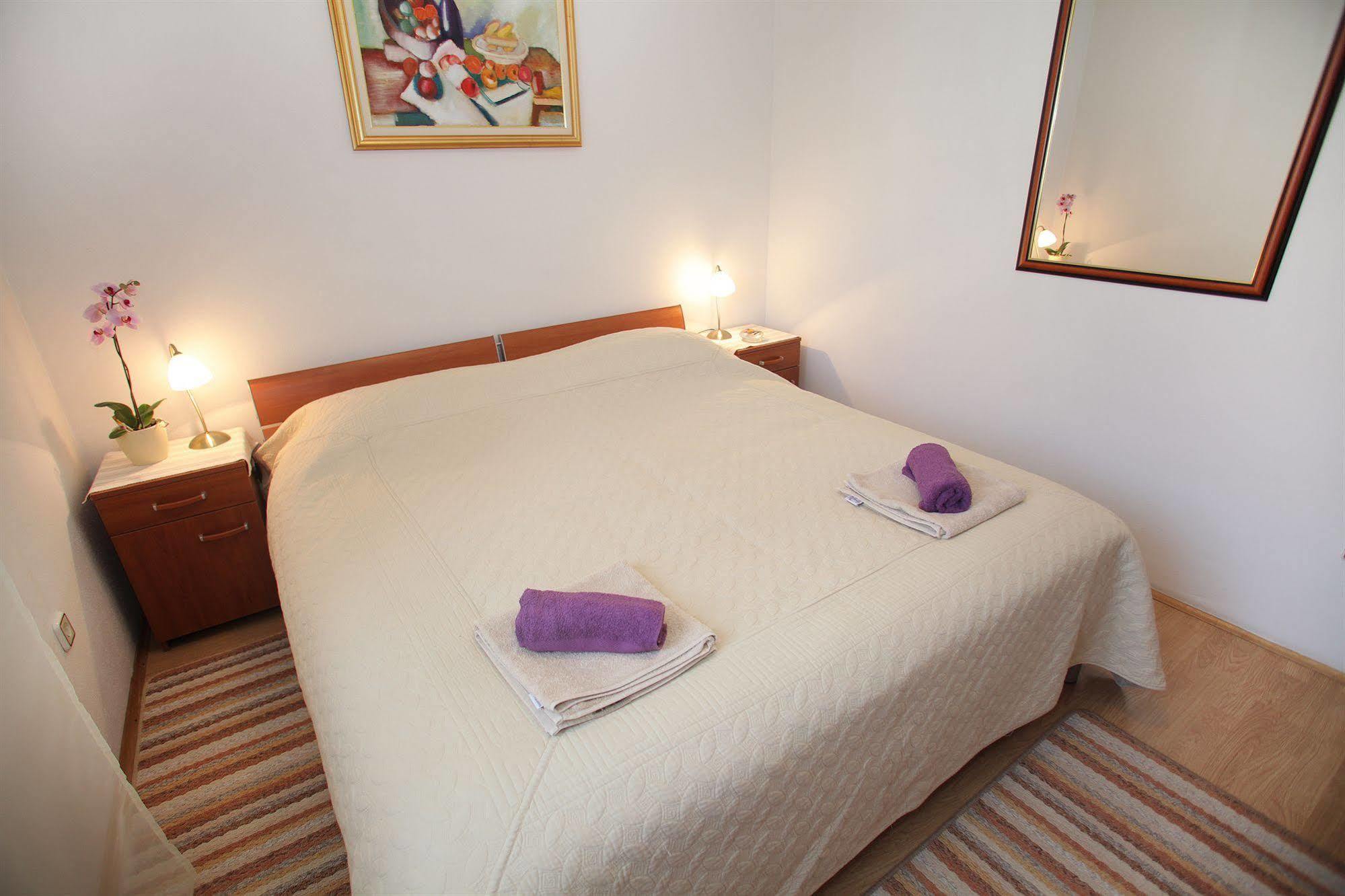 Apartments Hrabar Trogir Eksteriør bilde