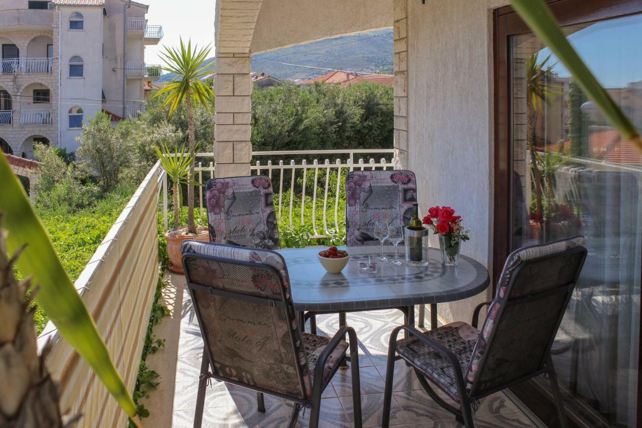 Apartments Hrabar Trogir Eksteriør bilde