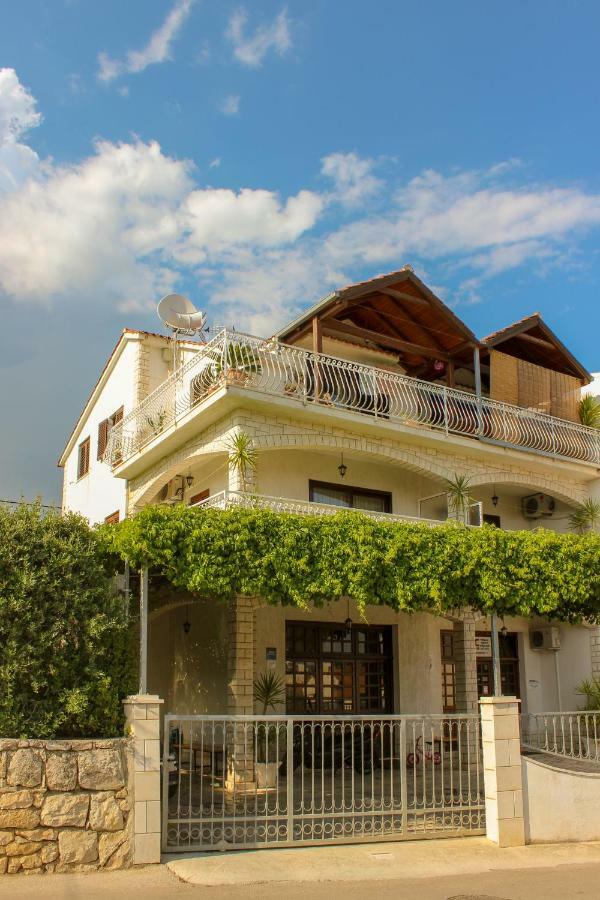 Apartments Hrabar Trogir Eksteriør bilde