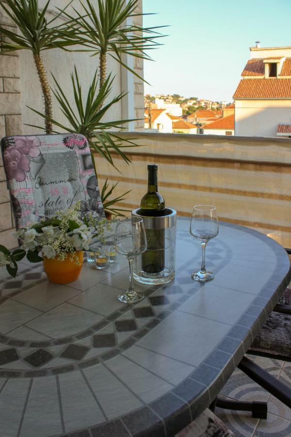 Apartments Hrabar Trogir Eksteriør bilde