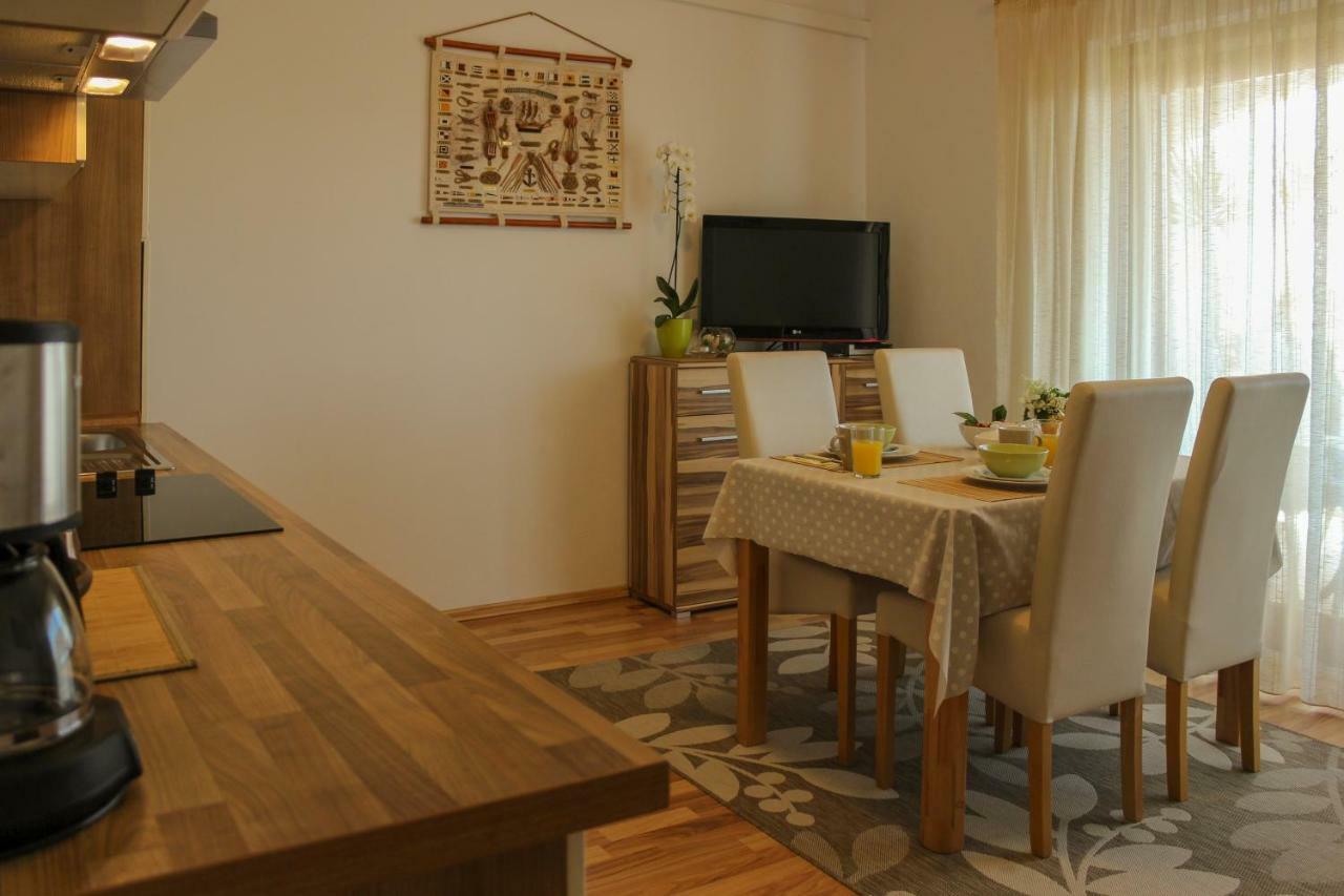 Apartments Hrabar Trogir Eksteriør bilde