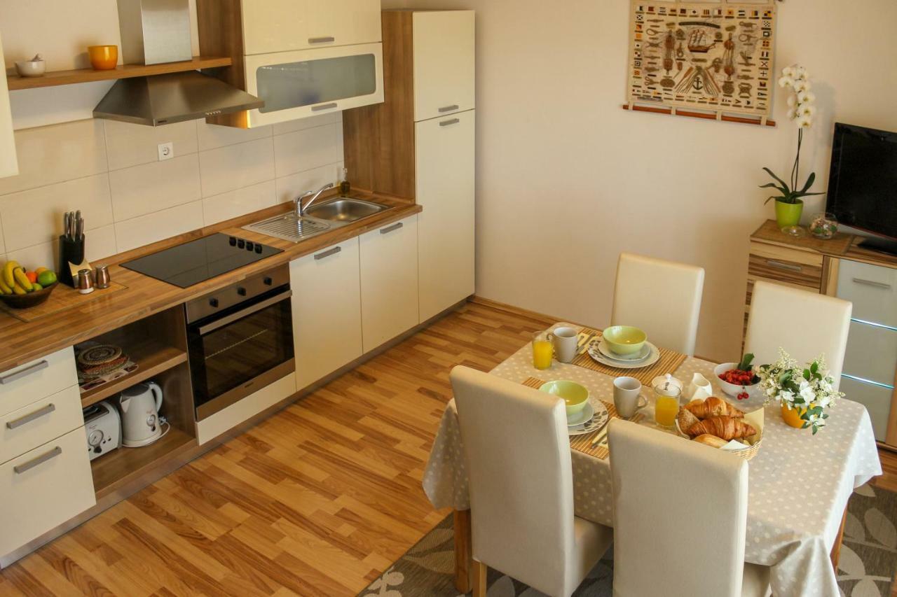 Apartments Hrabar Trogir Eksteriør bilde