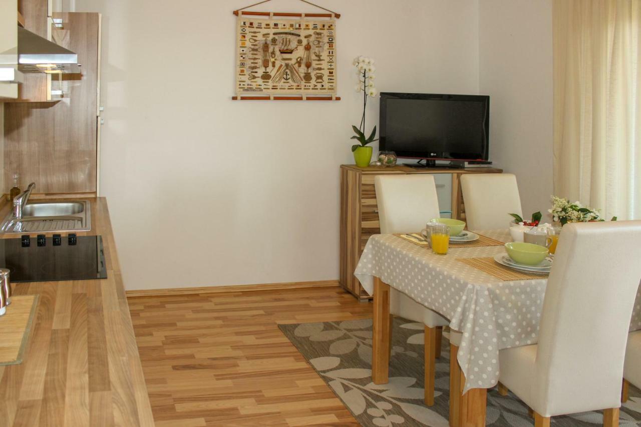 Apartments Hrabar Trogir Eksteriør bilde