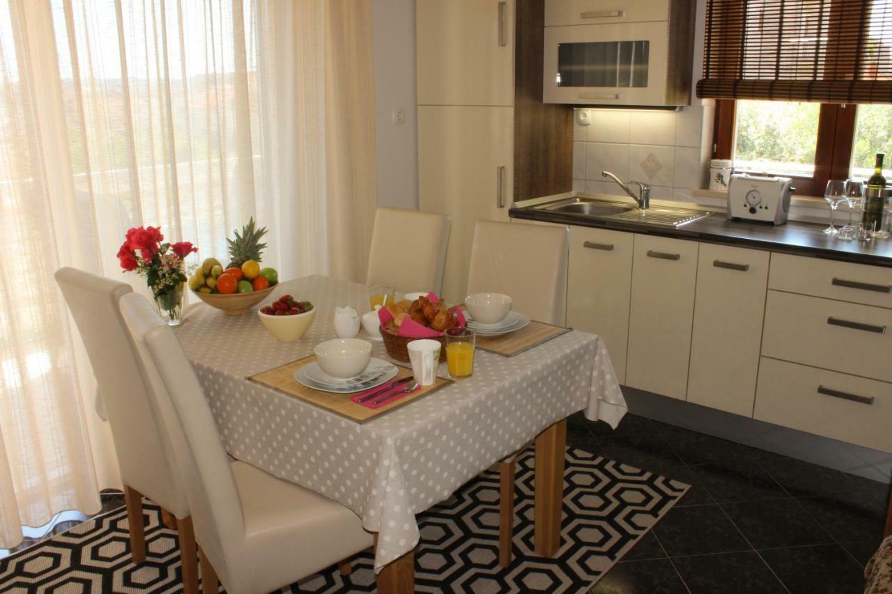 Apartments Hrabar Trogir Eksteriør bilde