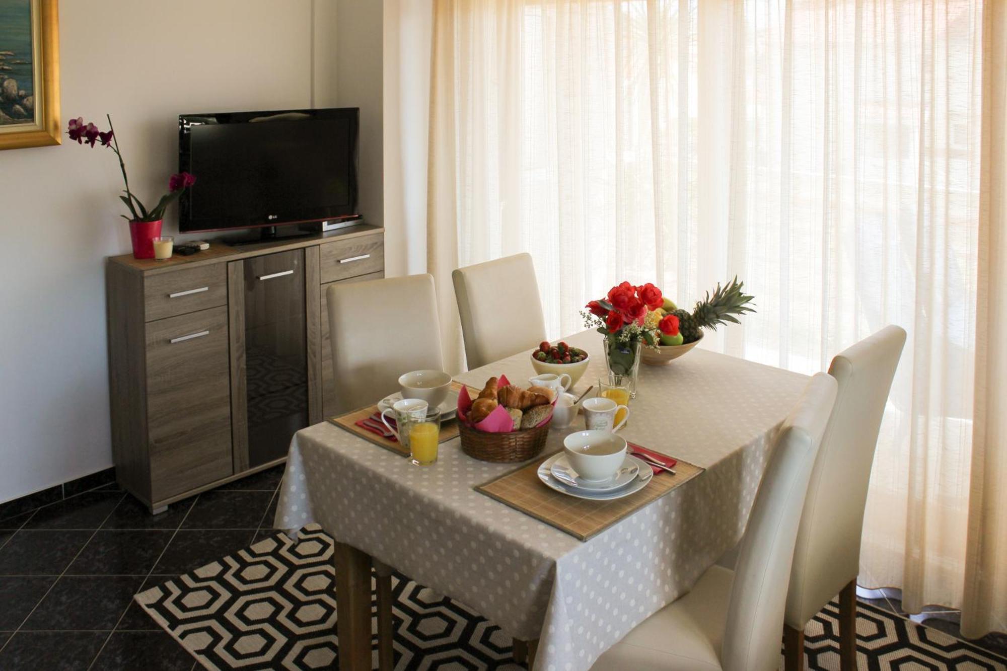 Apartments Hrabar Trogir Eksteriør bilde