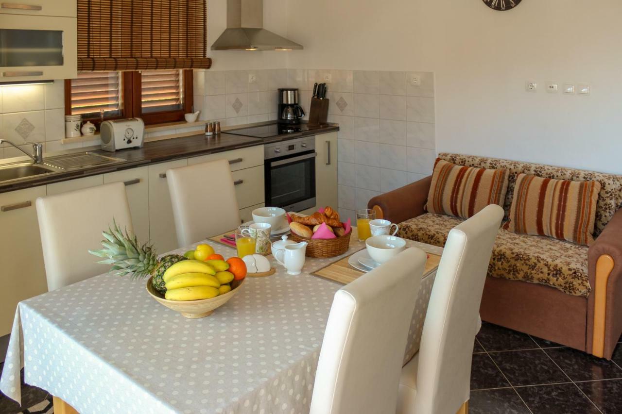 Apartments Hrabar Trogir Eksteriør bilde