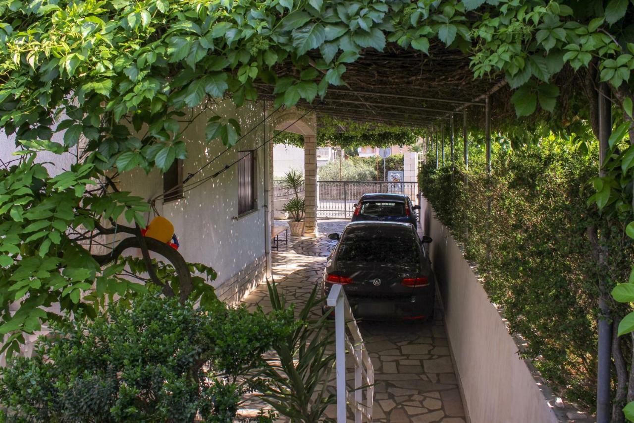 Apartments Hrabar Trogir Eksteriør bilde